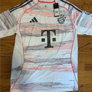 Michael Olise Bayern Jersey